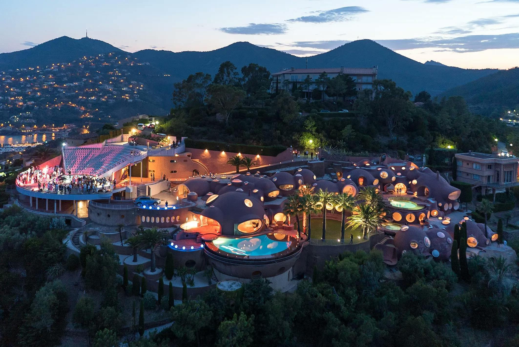 Le Palais Bulles gallery 1