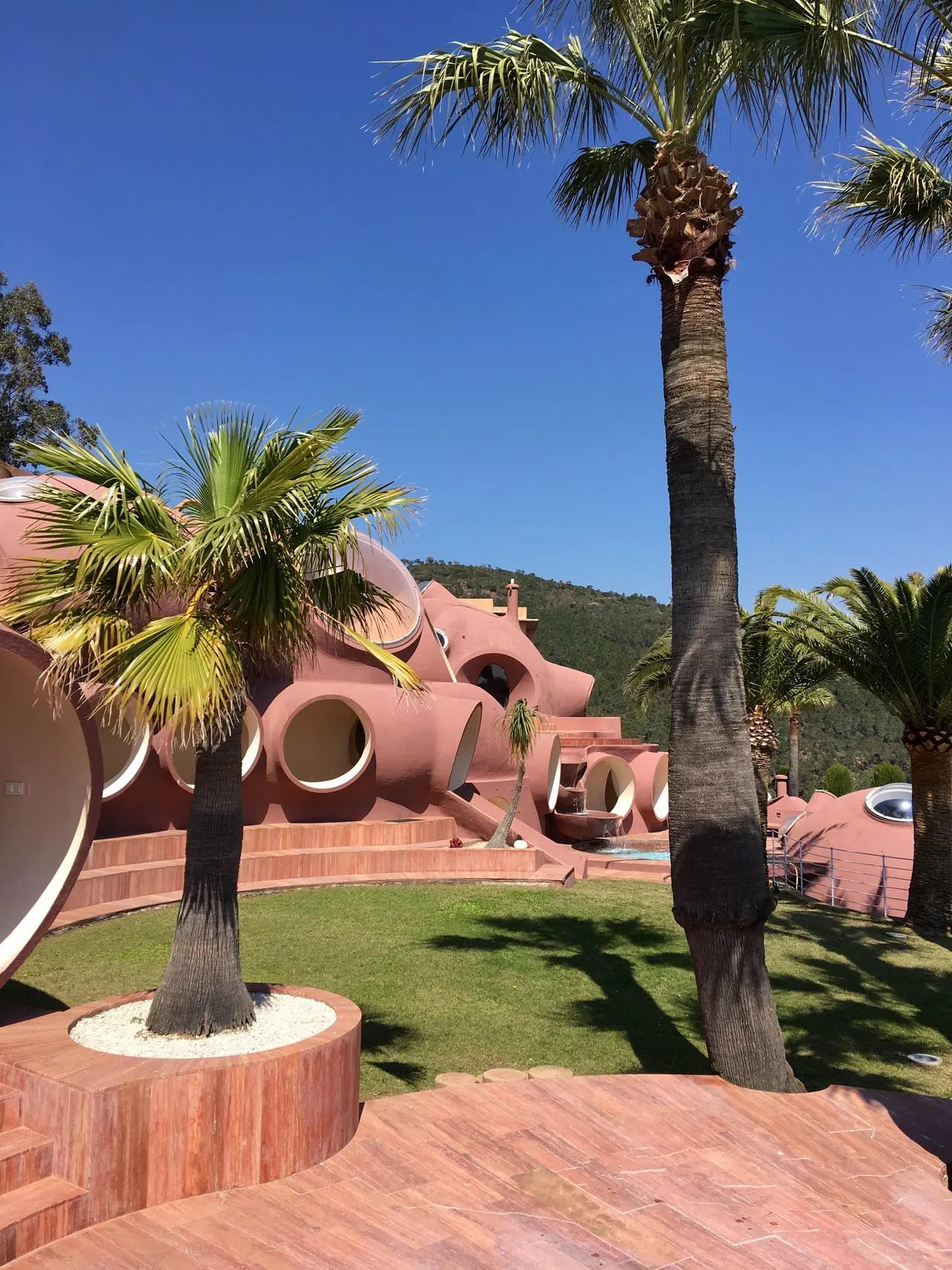 Le Palais Bulles gallery 3